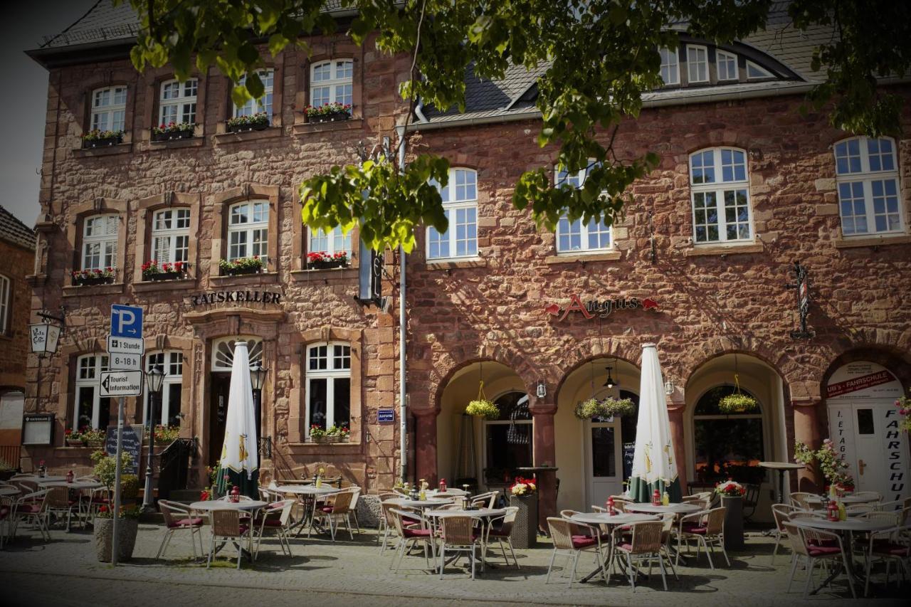 Hotel Ratskeller Нідеґґен Екстер'єр фото